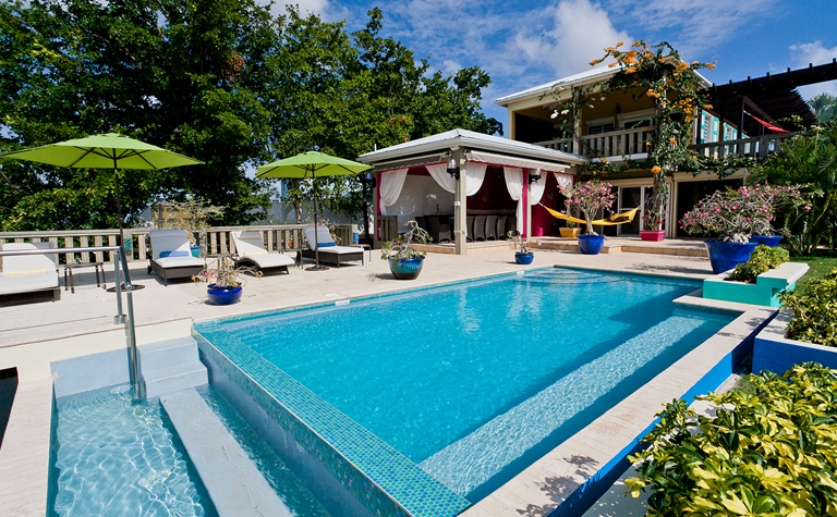 Full-pool,-Gazebo-and-Main-house